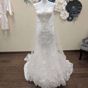 Cape Back Fit and Flare Sample Size 14 Wedding Dress Lace Ivory Beaded 12 10